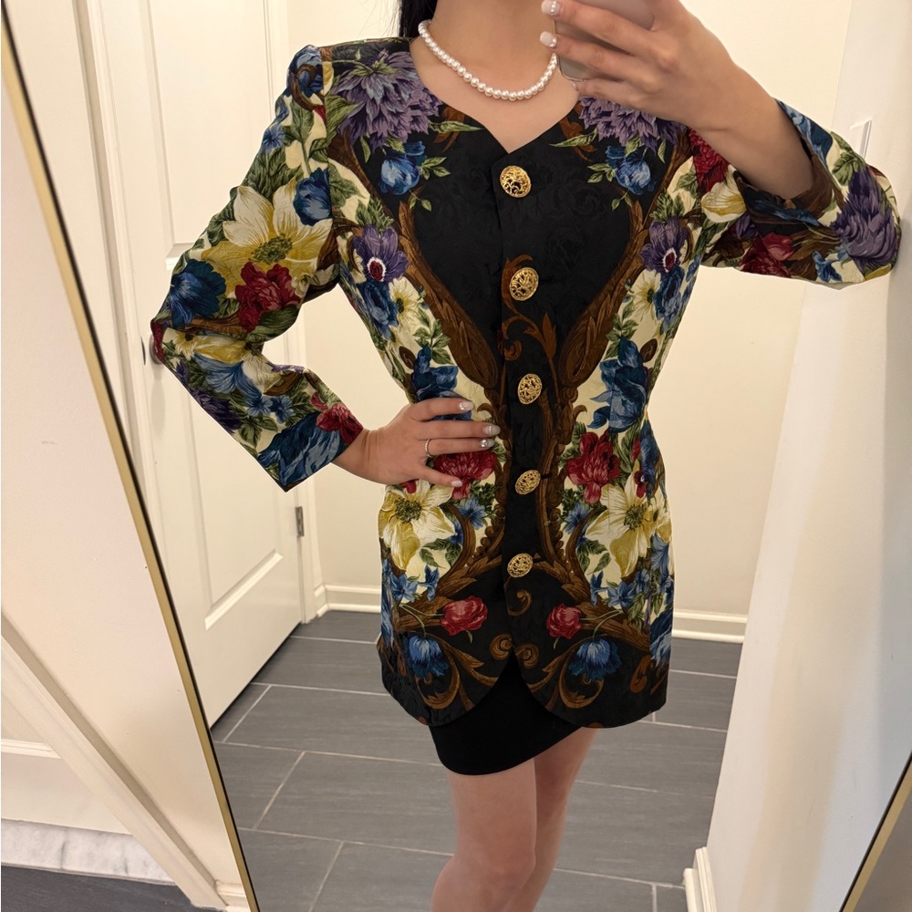 Floral pattern vintage jacket (without belt)
